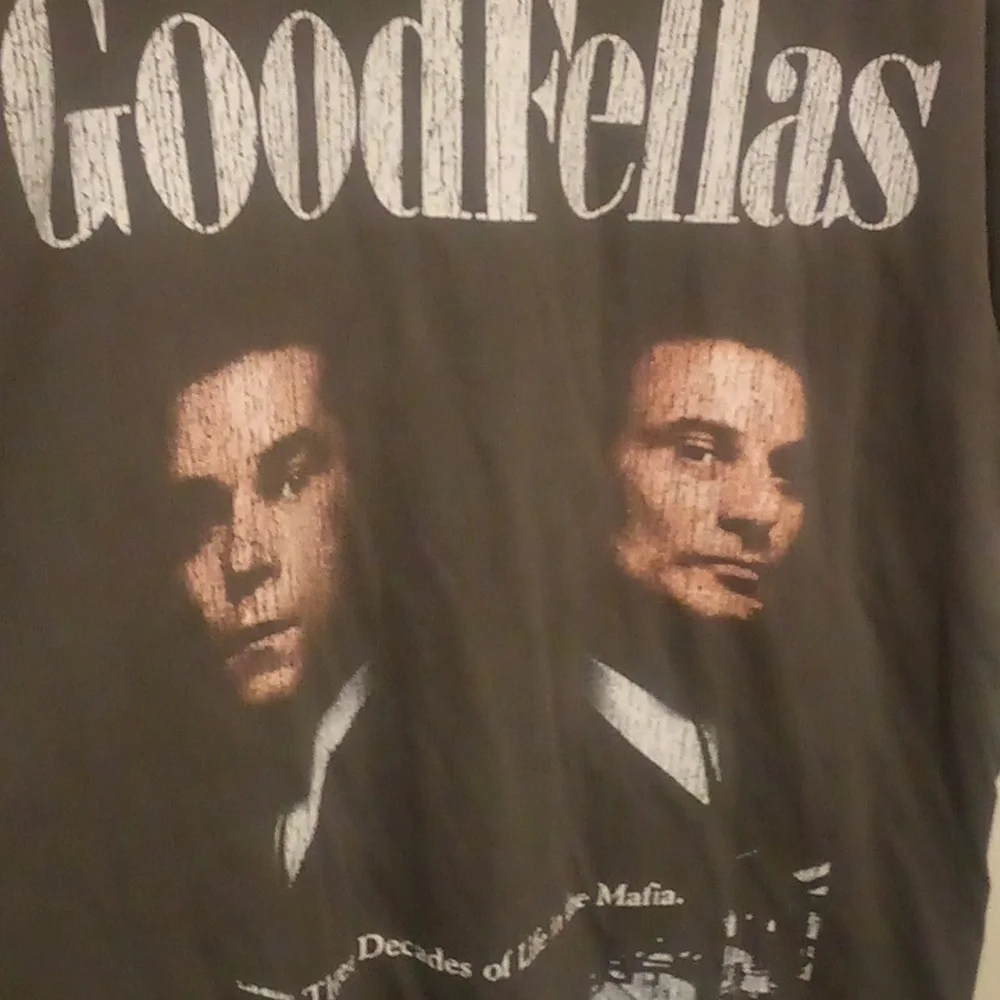 SOLD - "Good Fellows, Three Decades Of Life" Short Sleeve T-Shirt - Size Medium - Picture 2 of 4
